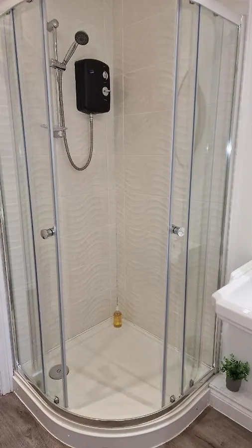 Luxury Cardiff Apartment With Free Parking, Free High-Speed Internet, Fully Equipped Kitchen Egyesült Királyság
